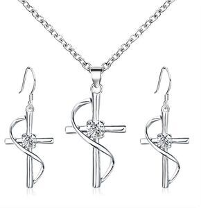 NWT Beautiful Cross Necklace Earring Set